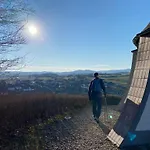 Hof Wehlenbach Апартаменты Халленберг